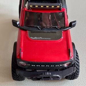 AXIAL - 1/24 SCX24 2021 FORD BRONCO 4WD TRUCJ with USB Charger and Remote | Red